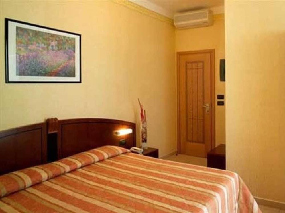 Hotel Rex Rimini Luaran gambar