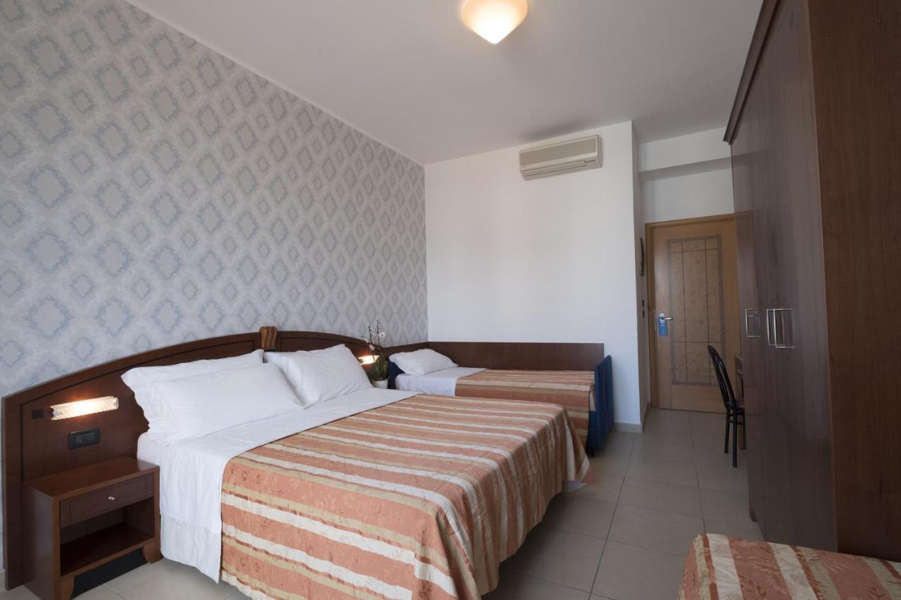 Hotel Rex Rimini Luaran gambar