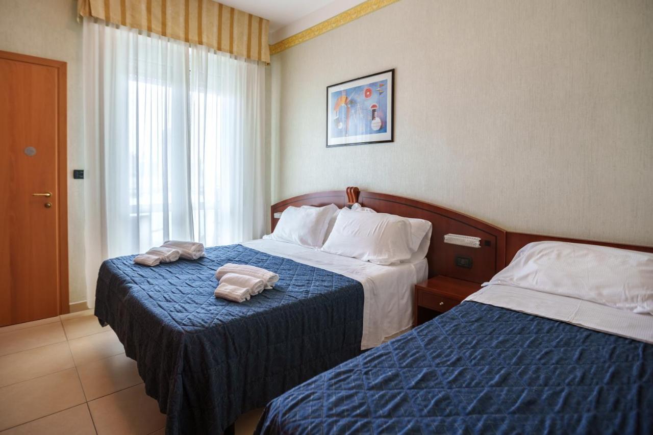 Hotel Rex Rimini Luaran gambar