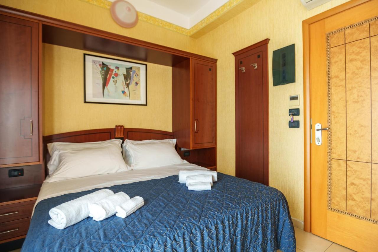 Hotel Rex Rimini Luaran gambar