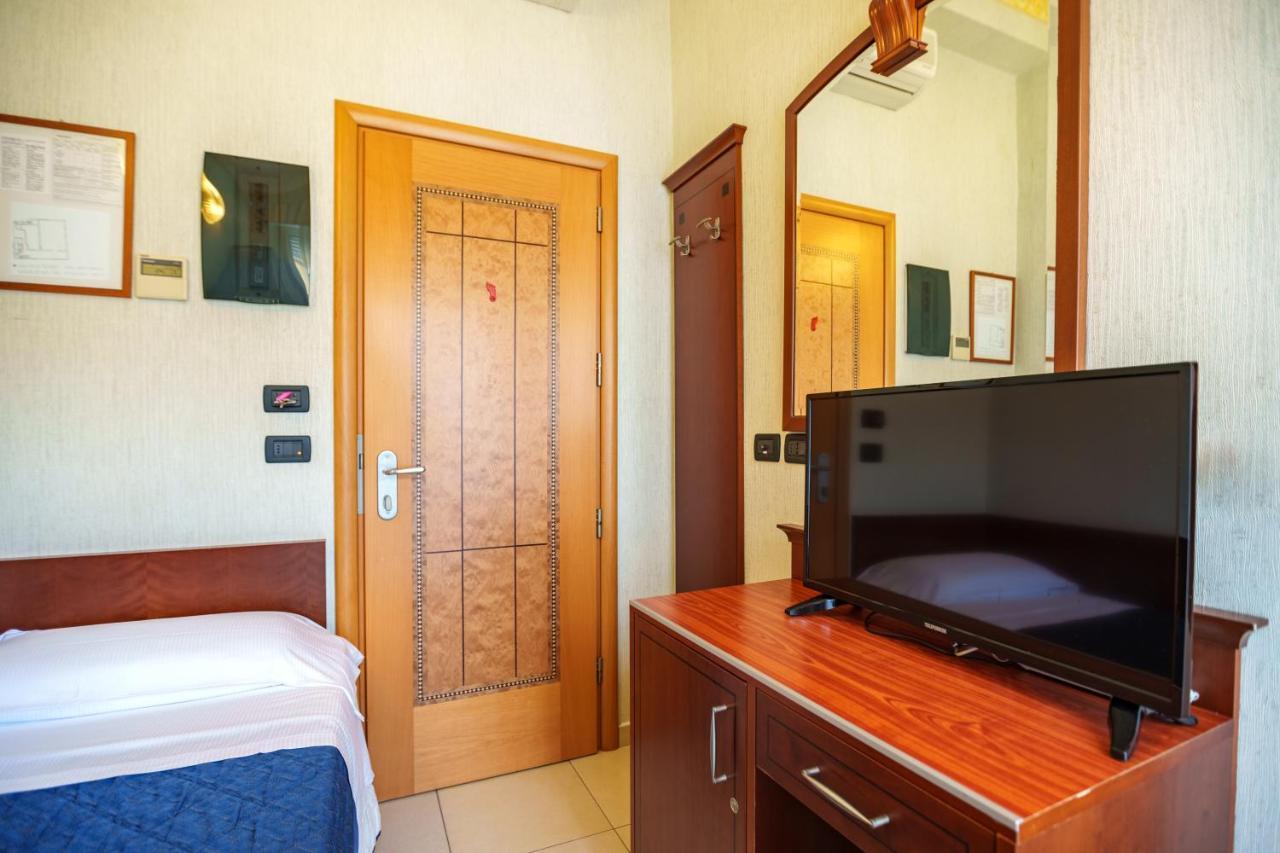 Hotel Rex Rimini Luaran gambar