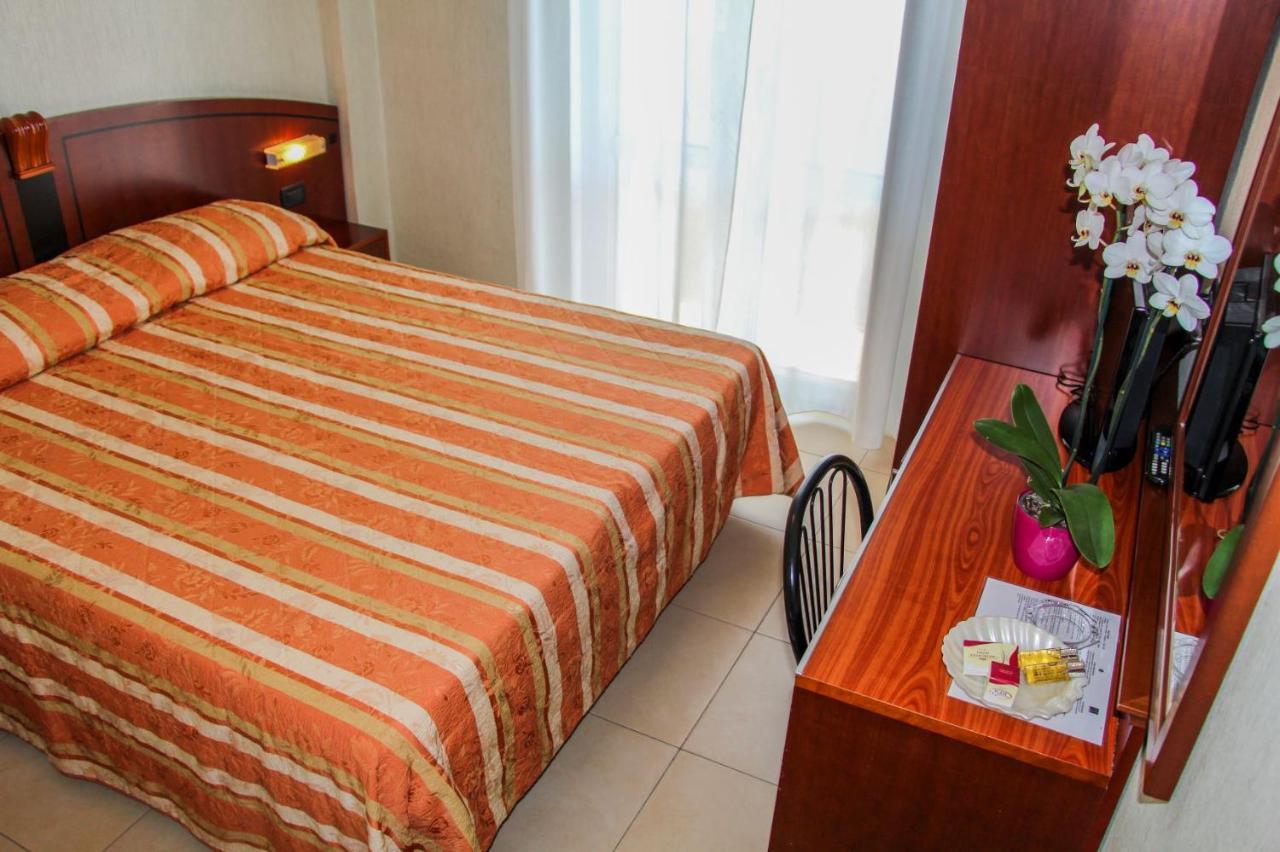 Hotel Rex Rimini Luaran gambar